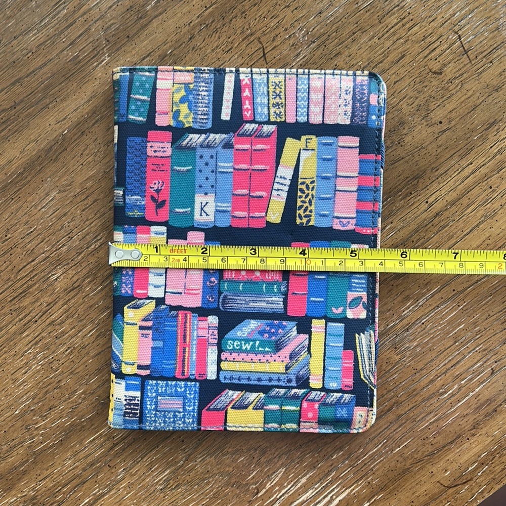 Cath Kidston Library E-reader Case - Picture 6 of 8